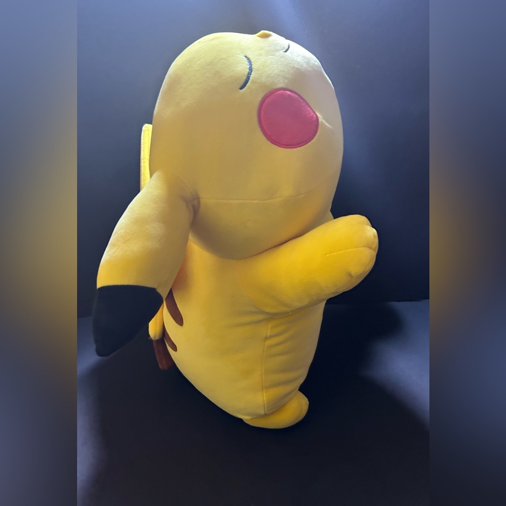 Pokemon Pikachu Plush - Picture 2 of 5